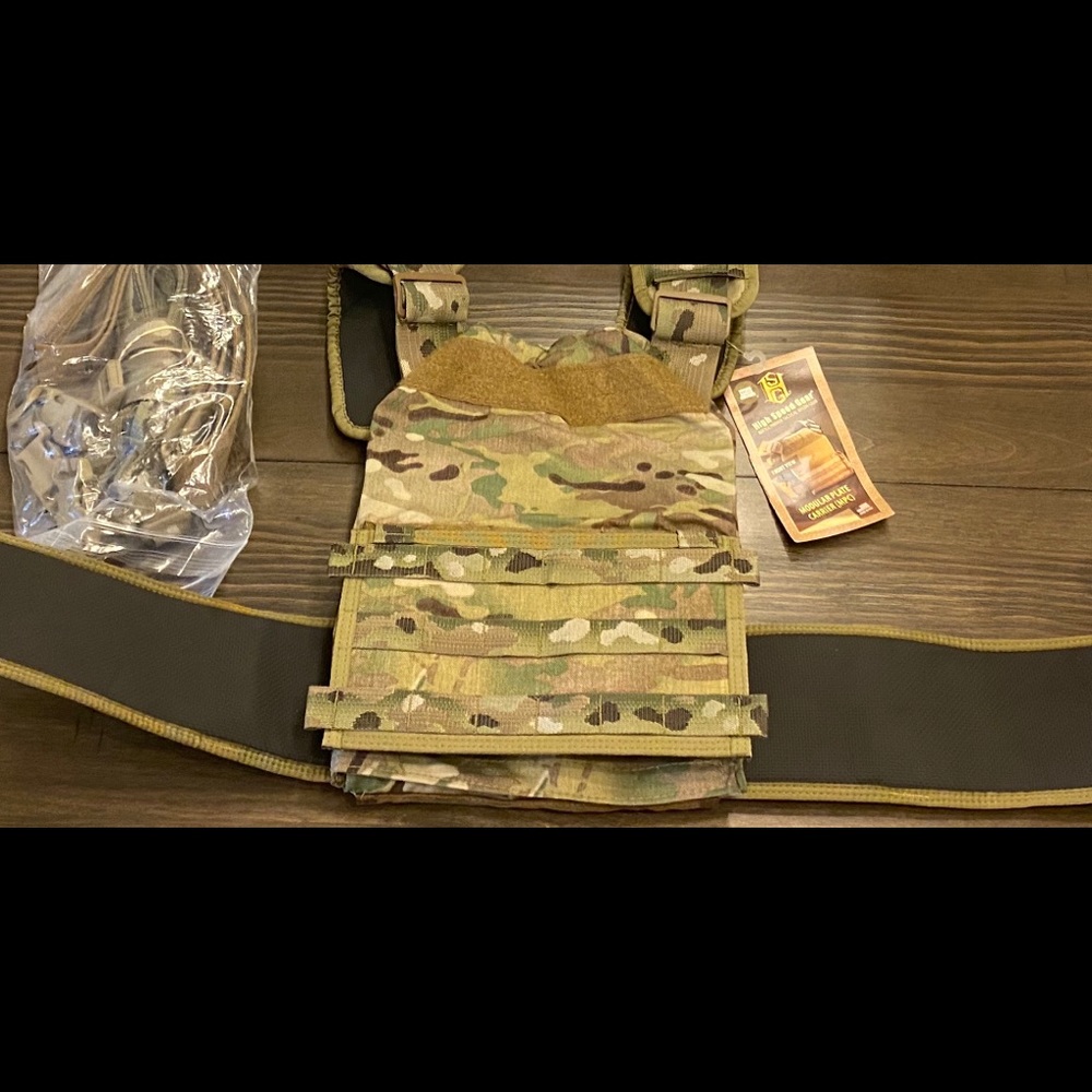 High Speed Gear plate carrier and pouches